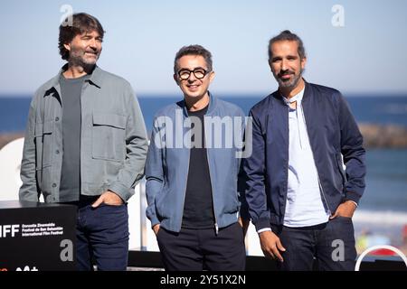 Alberto de Toro, Berto Romero e Javier Ruiz Caldera hanno partecipato a El Otro Lado The Other Side Photocall durante il 71° Festival Internazionale del Cinema di San Sebastian al Palazzo Kursaal il 25 settembre 2023 a Donostia / San Sebastian, Spagna. Foto Stock