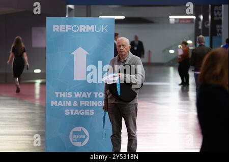 Birmingham, Regno Unito. 20 settembre 2024. La conferenza Reform UK si terrà a Birmingham. Il partito Reform UK, guidato dal politico britannico Nigel Farage, ha vinto cinque seggi alle elezioni generali del Regno Unito del 2024, e ora si riunisce a Birmingham per la sua conferenza di partito del 2024. Crediti: David Tramontan / Alamy Live News Foto Stock