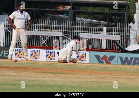 20 settembre 2024, M A Chidambaram Stadium, Tamil Nadu, INDIA: Bangladesh Tour of India 2024:.1st test - 2nd Day. India V Bangladesh :. In azione Jaiswal (Credit Image: © Seshadri Sukumar/ZUMA Press Wire) SOLO PER USO EDITORIALE! Non per USO commerciale! Foto Stock