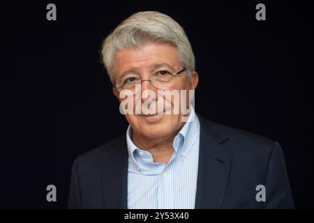 Enrique Cerezo posa una sessione di ritratti durante il 67° Festival del Cinema di San Sebastian all'Hotel Maria Cristina il 24 settembre 2019 a San Sebastian, Spagna. Foto Stock