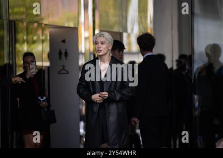 Jaehyun lascia la sfilata Prada durante la Milano Womenswear Primavera/Estate 2025 il 19 settembre 2024 a Milano, Italia. ©foto: Cinzia Camela. Foto Stock