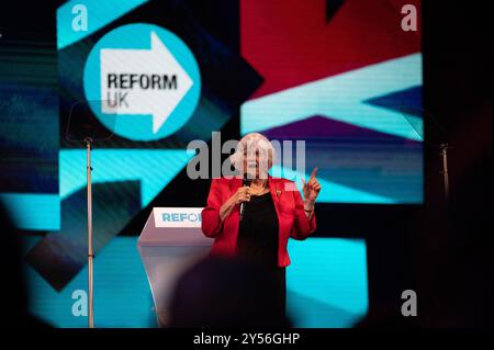 Birmingham, Regno Unito. 20 settembre 2024. La RT On. Ann Widdecombe ha parlato durante la conferenza. Il partito Reform UK, guidato dal politico britannico Nigel Farage, ha vinto cinque seggi alle elezioni generali del Regno Unito del 2024, e ora si riunisce a Birmingham per la sua conferenza di partito del 2024. Credito: SOPA Images Limited/Alamy Live News Foto Stock