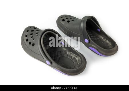Zoccoli classici Crocs sul bianco Foto Stock