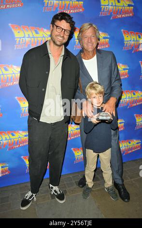 Londra, Regno Unito. 19 settembre 2024. Jack Madeley, Richard Madeley e Kit Madeley alla serata di gala "Back to the Future The Musical", Adelphi Theatre, The Strand, giovedì 19 settembre 2024 a Londra, Inghilterra, Regno Unito. CAP/CAN © CAN/Capital Pictures credito: Capital Pictures/Alamy Live News Foto Stock