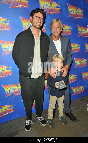 Londra, Regno Unito. 19 settembre 2024. Jack Madeley, Richard Madeley e Kit Madeley alla serata di gala "Back to the Future The Musical", Adelphi Theatre, The Strand, giovedì 19 settembre 2024 a Londra, Inghilterra, Regno Unito. CAP/CAN © CAN/Capital Pictures credito: Capital Pictures/Alamy Live News Foto Stock