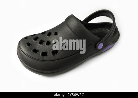 Zoccoli classici Crocs sul bianco Foto Stock
