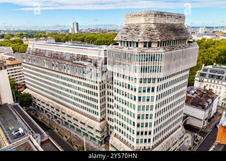 102 Petty France edificio brutalista costruito nel 1976, che ospita il Ministero della giustizia, Londra, Regno Unito Foto Stock