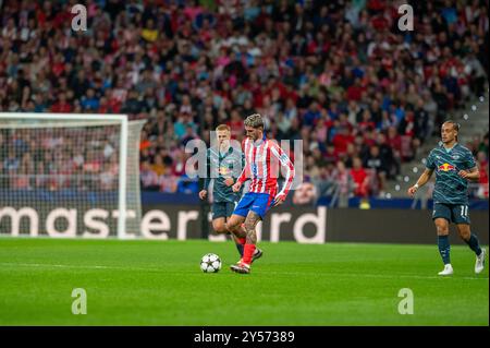 Rodrigo de Paul durante la partita tra l'Atlético de Madrid e l'RB Leipzig per la Champions League, Civitas Metropolitano, Madrid, Spagna Foto Stock