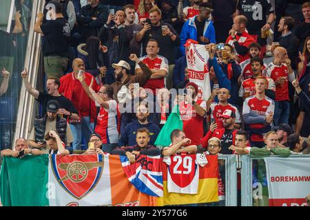 Bergamo, Italia. 19 settembre 2024. Tifosi dell'Arsenal FC, durante l'Atalanta BC vs Arsenal FC, UEFA Champions League - Gewiss Stadium. Crediti: Alessio Morgese/Alessio Morgese/Emage/Alamy live news Foto Stock