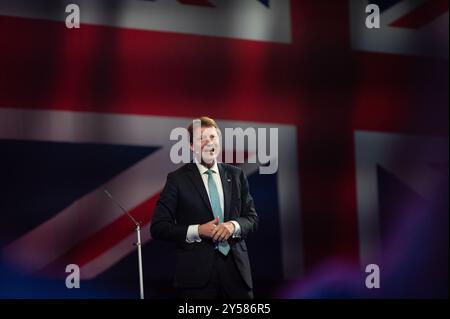 Birmingham, Regno Unito. 20 settembre 2024. Richard Tice MP si rivolge alla folla durante la conferenza. Il partito Reform UK, guidato dal politico britannico Nigel Farage, ha vinto cinque seggi alle elezioni generali del Regno Unito del 2024, e ora si riunisce a Birmingham per la sua conferenza di partito del 2024. Crediti: David Tramontan / Alamy Live News Foto Stock