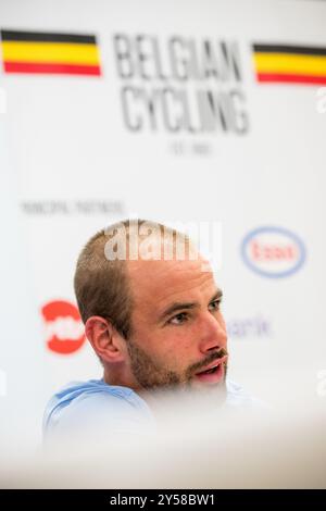 Wetzikon, Svizzera. 20 settembre 2024. Il belga Victor Campenaerts parla in una conferenza stampa del team belga in vista della gara di cronometro di domenica ai Campionati del mondo di ciclismo su strada 2024 UCI, venerdì 20 settembre 2024, a Wetzikon, Svizzera. I Mondi si svolgono dal 21 al 29 settembre a Zurigo, in Svizzera. BELGA PHOTO JASPER JACOBS credito: Belga News Agency/Alamy Live News Foto Stock