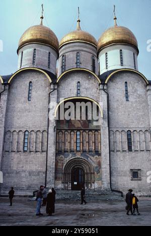 Cattedrale della Dormizione, Cremlino di Mosca o Cattedrale dell'assunzione. Chiesa ortodossa russa dedicata alla Dormizione Foto Stock