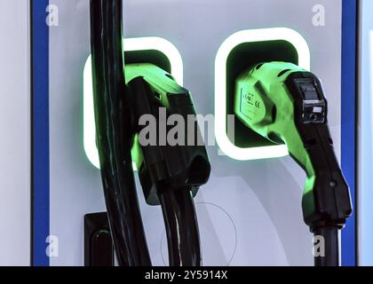 Presa di ricarica presso una stazione di ricarica Total energie presso la fiera IAA Transportation, Hannover, 18/09/2024, Hannover, bassa Sassonia, Germania, Europa Foto Stock