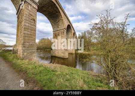 Roxburgh Viadotto, fiume Teviot, confini scozzesi Foto Stock