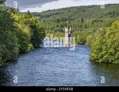 River Oich, Fort Augustus, Highlands, Scozia, Regno Unito, Europa Foto Stock