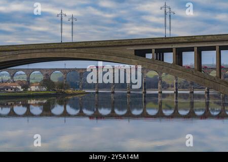 Ponti stradali e ferroviari, Berwick-upon-Tweed Foto Stock