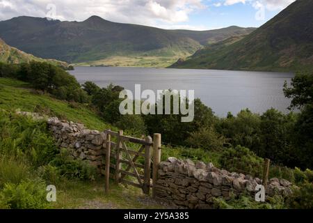 Punto di osservazione sull'acqua di Crummock, Buttermere Fell, Lake District, Cumbria, Inghilterra Foto Stock