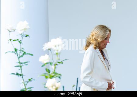 Washington, Stati Uniti. 20 settembre 2024. La First Lady statunitense Dr. Jill Biden in occasione del 25° anniversario della serie televisiva The West Wing in the Rose Garden alla Casa Bianca di Washington DC venerdì 20 settembre 2024. (Foto di Annabelle Gordon/Sipa USA) credito: SIPA USA/Alamy Live News Foto Stock