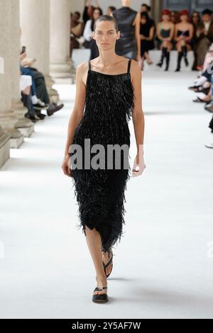 Milano, Italia. 20 settembre 2024. SPORTMAX Runway Primavera/Estate 2025 durante la settimana della moda di Milano del 2024 settembre - Milano, Italia 20/09/2024 credito: dpa/Alamy Live News Foto Stock