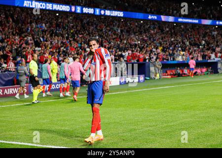 Madrid, Spagna. 19 settembre 2024. Jose Maria Gimenez (#2) celebra un gol durante la partita di UEFA Champions League tra le squadre dell'Atletico de Madrid e del Red Bull Leipzig. Punteggio finale; AtlÈtico de Madrid 2-1 Red Bull Leipzig (foto di Maciej Rogowski/SOPA Images/Sipa USA) credito: SIPA USA/Alamy Live News Foto Stock