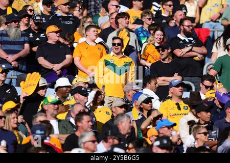 Sydney, Australia. 21 settembre 2024. Tifosi di wallaby durante la partita del campionato di rugby tra Australia e nuova Zelanda all'Accor Stadium di Sydney, Australia, il 21 settembre 2024. Foto di Peter Dovgan. Solo per uso editoriale, licenza richiesta per uso commerciale. Non utilizzare in scommesse, giochi o pubblicazioni di singoli club/campionato/giocatori. Crediti: UK Sports Pics Ltd/Alamy Live News Foto Stock