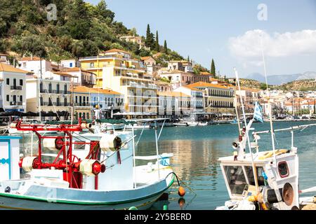 Vista della città costiera di Gytheio in Laconia, Peloponneso, Grecia Foto Stock