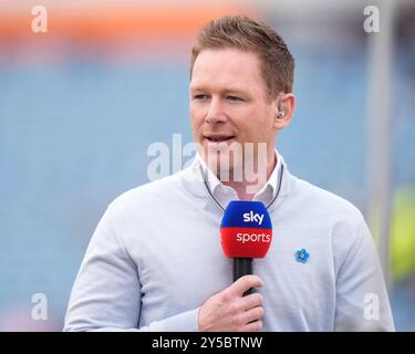 Headingley, Leeds, Regno Unito. 21 settembre 2024. 2nd Metro Bank One Day Cricket International, Inghilterra contro Australia; Eoin Morgan ex capitano inglese di un giorno che lavora come pundit per Sky Sports Credit: Action Plus Sports/Alamy Live News Foto Stock