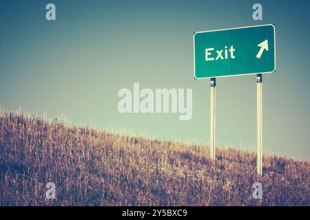 Immagine concettuale di un segnale di uscita su Una superstrada USA con spazio di copia Foto Stock