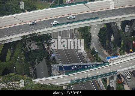 Singapore. 21 settembre 2024. 14 ALONSO Fernando (spa), Aston Martin F1 Team AMR24, azione durante la Formula 1 Singapore Grand Prix 2024, 18° round del Campionato del mondo di Formula 1 2024 dal 20 al 22 settembre 2024 sul Marina Bay Circuit, a Singapore, Singapore Foto Stock