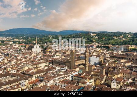 Firenze, Toscana. Vista panoramica aerea della splendida città storica in Italia, in Europa. Vista su Santa Maria Novella. Foto Stock