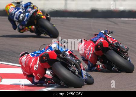 (7) Iker Lecuona, spagnolo del Team HRC, cavalca Honda CBR1000-RR in azione durante il Campionato del mondo FIM Motul Superbike - gara 1 del Round Italiano Acerbis sul circuito di Cremona a San Martino del Lago il 21 settembre 2024, Cremona, Italia. Foto Stock