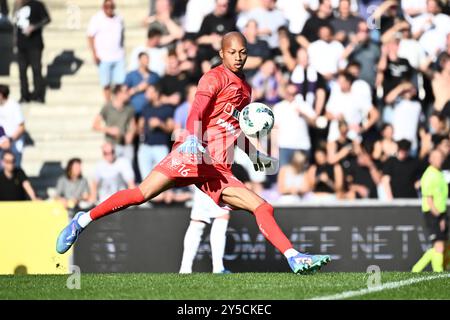 Liegi, Belgio. 21 settembre 2024. Il Leobrian Kokubo della STVV raffigurato in azione durante una partita di calcio tra Beerschot va e Sint-Truiden VV, ad Anversa, l'otto giorno della stagione 2024-2025 della prima divisione della "Jupiler Pro League" del campionato belga, sabato 21 settembre 2024. BELGA PHOTO MAARTEN STRAETEMANS credito: Belga News Agency/Alamy Live News Foto Stock