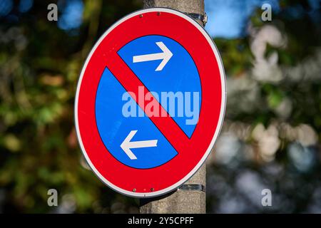 Berchtesgadener Land, Deutschland 17. Settembre 2024: Im Bild: Schild, Verkehrsschild Halteverbot Berchtesgadener Land Bayern *** Berchtesgadener Land, Germania 17 settembre 2024 nel cartello con la foto, il cartello n. stop Berchtesgadener Land Bavaria Copyright: XFotostandx/xWassmuthx Foto Stock