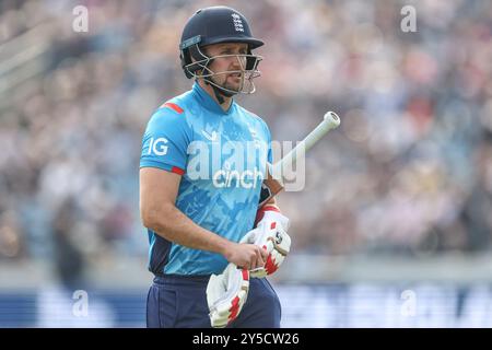 Leeds, Regno Unito. 21 settembre 2024. Un depresso Liam Livingstone d'Inghilterra lascia Sheffield di gioco dopo essere stato ballato per un'anatra d'oro durante il secondo Metro Bank One Day International England V Australia al Headingley Cricket Ground, Leeds, Regno Unito, 21 settembre 2024 (foto di Mark Cosgrove/News Images) a Leeds, Regno Unito il 21 settembre 2024. (Foto di Mark Cosgrove/News Images/Sipa USA) credito: SIPA USA/Alamy Live News Foto Stock