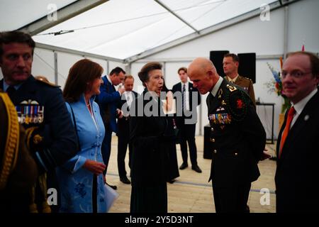 La Principessa reale, durante un ricevimento presso l'Airborne Museum Hartenstein a Oosterbeek, Paesi Bassi, per commemorare il 80 ° anniversario della Battaglia di Arnhem. 80 anni fa circa 1.900 soldati aviotrasportati alleati della 4th Parachute Brigade saltarono da aerei militari nei Paesi Bassi occupati nel tentativo di catturare i ponti di Arnhem. Data foto: Sabato 21 settembre 2024. Foto Stock