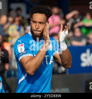 Durante la partita Sky Bet League 1 tra Stockport County e Leyton Orient all'Edgeley Park Stadium di Stockport, sabato 21 settembre 2024. (Foto: Mike Morese | mi News) crediti: MI News & Sport /Alamy Live News Foto Stock