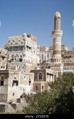 Città vecchia di Sanaa, yemen, architettura tradizionale yemenita Foto Stock