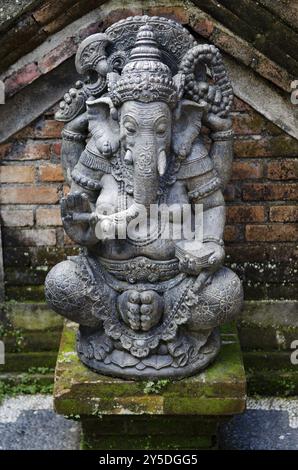 Statua di Ganesh nel tempio di bali indonesia Foto Stock