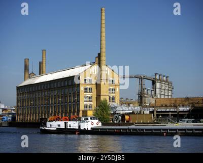 Fabbriche di cavi Oberspree, edificio registrato a Berlino-Schoeneweide, Germania, Europa Foto Stock