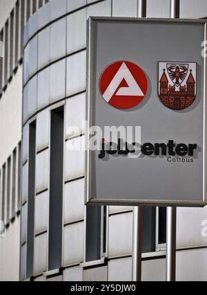 Simbolo dell'ufficio del lavoro su un cartello a Cottbus Foto Stock