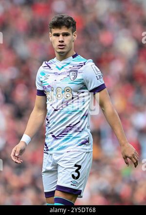 Milos Kerkez di Bournemouth durante la partita di Premier League Liverpool vs Bournemouth ad Anfield, Liverpool, Regno Unito, 21 settembre 2024 (foto di Cody Froggatt/News Images) Foto Stock