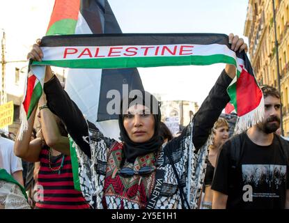 Roma, Italia. 21 settembre 2024. Una manifestazione a Roma per dire fermare il genocidio del popolo palestinese. (Foto di Patrizia Cortellessa/Pacific Press) crediti: Pacific Press Media Production Corp./Alamy Live News Foto Stock