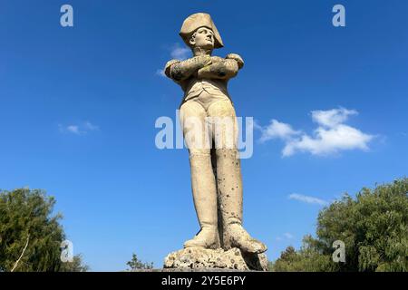 Die Gedenkstätte auf dem Gebiet der belgischen Gemeinde Braine-lAlleud erinnert an die Schlacht von Waterloo im Ju ni 1815. Büste von Napoleon Bonaparte, Kaiser Napoleon I. Waterloo *** il memoriale sul territorio del comune belga di Braine lAlleud commemora la battaglia di Waterloo nel giugno 1815 Busto di Napoleone Bonaparte, imperatore Napoleone i Waterloo Foto Stock