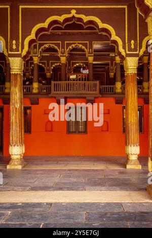 Bengaluru Karnataka India 9 settembre 2024 interni ed esterni di architettura del Palazzo estivo del Sultano Tipu a Bengaluru Karnataka Foto Stock