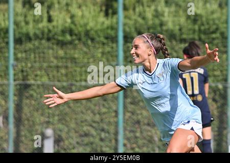 21 settembre 2024, Stadio Mirko Fersini, Formello (Roma), Italia; calcio femminile di serie A; Lazio contro Juventus; Eleonora Goldoni del SS Lazio giubila dopo aver segnato il gol 1-1 al 28° minuto Foto Stock