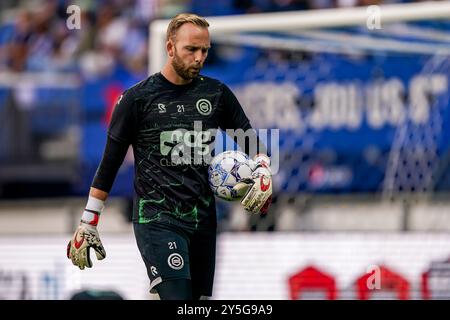 Heerenveen, Paesi Bassi. 22 settembre 2024. HEERENVEEN, PAESI BASSI - 22 SETTEMBRE: Il portiere Hidde Jurjus del Groningen guarda durante la partita olandese Eredivisie tra lo sc Heerenveen e il FC Groningen all'Abe Lenstra Stadion il 22 settembre 2024 a Heerenveen, Paesi Bassi. (Foto di Pieter van der Woude/Orange Pictures) credito: Orange Pics BV/Alamy Live News Foto Stock