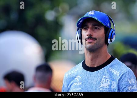 Singapore, Singapore. 22 settembre 2024. Daniel Ricciardo (AUS) camera e colazione 22.09.2024. Formula 1 World Championship, Rd 18, Singapore Grand Prix, Marina Bay Street Circuit, Singapore, Race Day. Il credito fotografico dovrebbe essere: XPB/Alamy Live News. Foto Stock