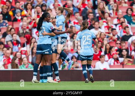 Londra, Regno Unito. 22 settembre 2024. Vivianne Miedema di Manchester City segna 1-1 punti durante la partita di fa Women's Super League Arsenal Women vs Manchester City Women all'Emirates Stadium, Londra, Regno Unito, 22 settembre 2024 (foto di Izzy Poles/News Images) a Londra, Regno Unito il 22/9/2024. (Foto di Izzy Poles/News Images/Sipa USA) credito: SIPA USA/Alamy Live News Foto Stock