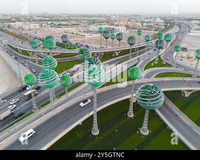 Foto drone della trafficata autostrada The Green Field Riyadh KSA Foto Stock