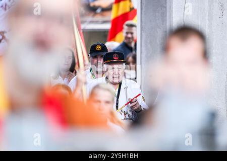 Mechelen, Belgio. 22 settembre 2024. I tifosi di Mechelen nella foto prima di una partita di calcio tra KV Mechelen e Cercle Brugge, domenica 22 settembre 2024 a Mechelen, il giorno 8 della stagione 2024-2025 della prima divisione del campionato belga 'Jupiler Pro League'. BELGA PHOTO TOM GOYVAERTS credito: Belga News Agency/Alamy Live News Foto Stock